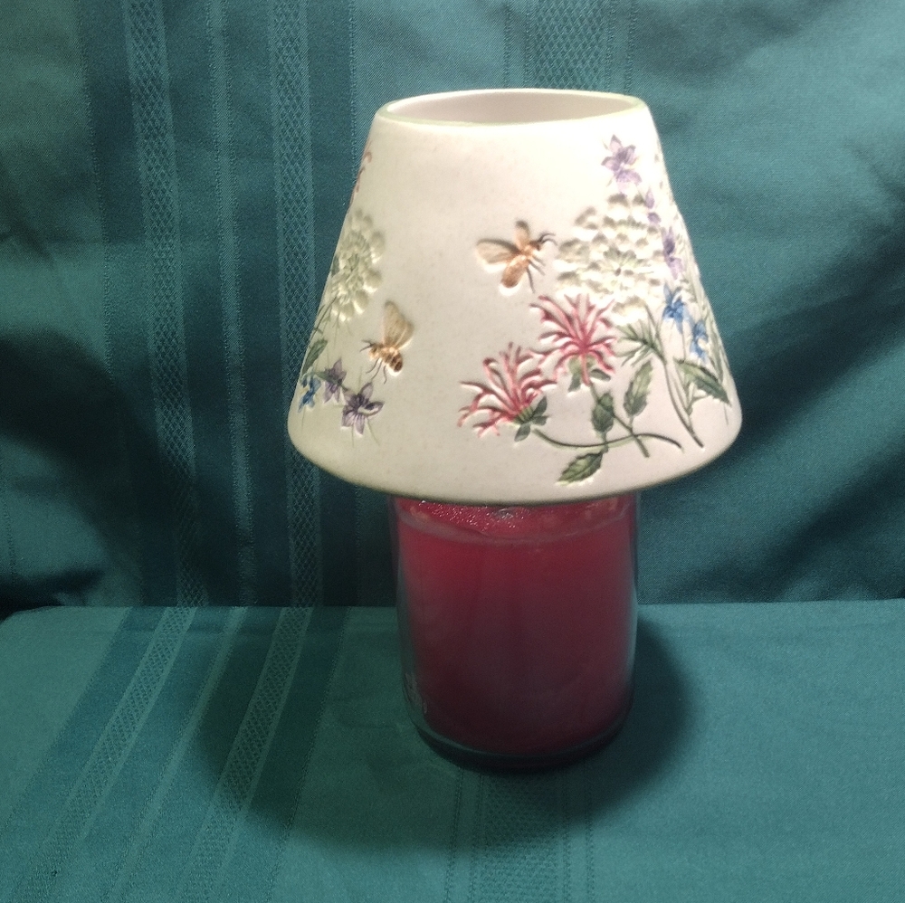 Yankee Candle Company Toppers Lot ( CANDLE NOT INCLUDED ) - Picture 10 of 10